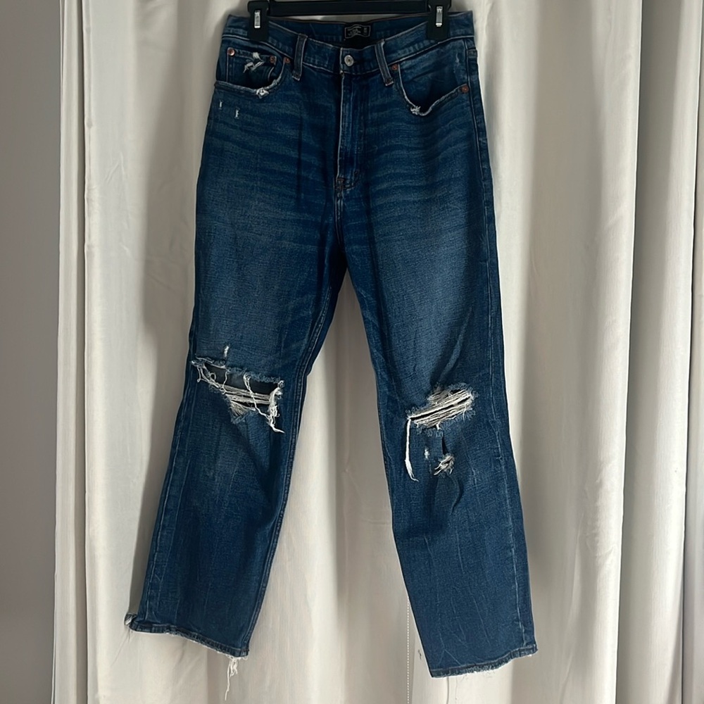 Abercombie & Fitch. Ultra high rise straight jeans. Size 10R (30).